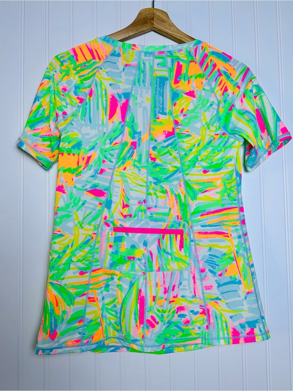 Lilly Pulitzer Luxletic Kalani Rashguard S sea salt and sun print UPF 50+ - Picture 6 of 9